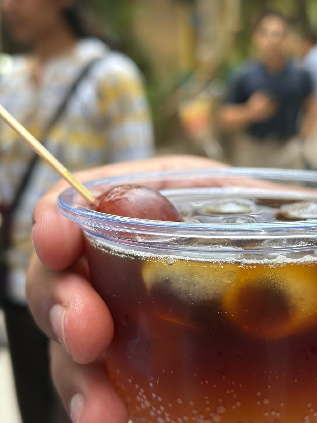 kaala kola grape garnish